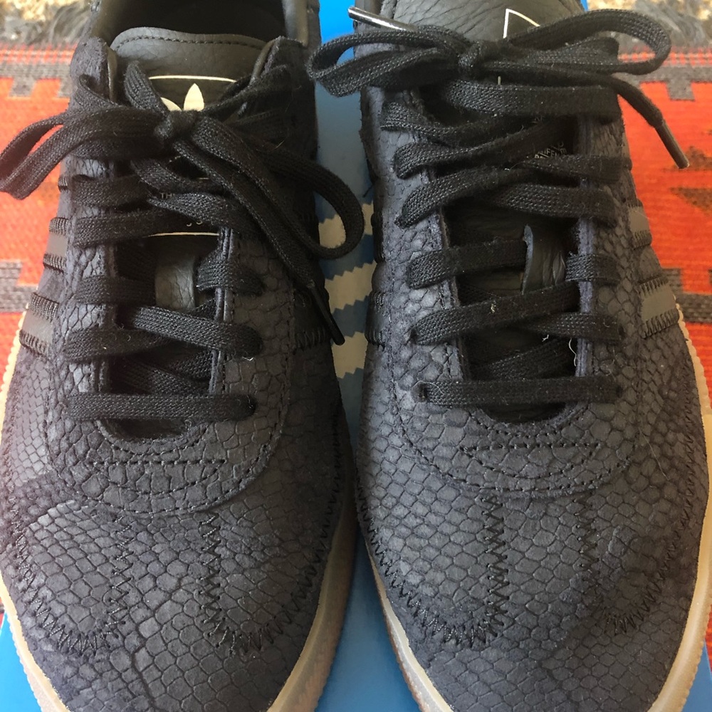 Adidas Sambarose sneaker